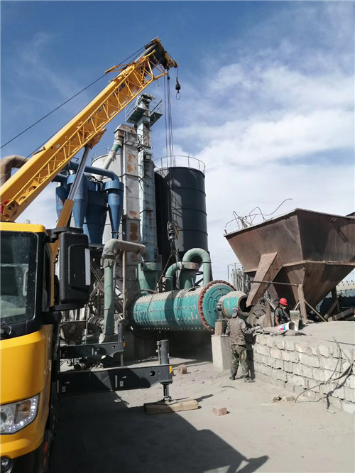 石峰区设备搬运等各类工程项目中，吊车起着关键作用