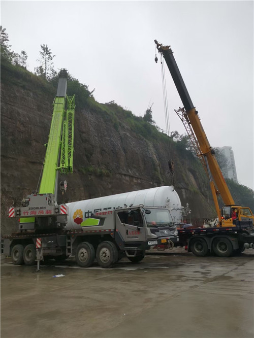 石峰区“不怕风雨冻”—— 吊车的 “恶劣环境适应” 技术